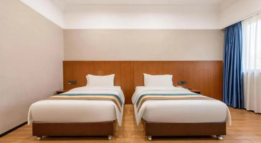 Bed in Carrianna Hotel