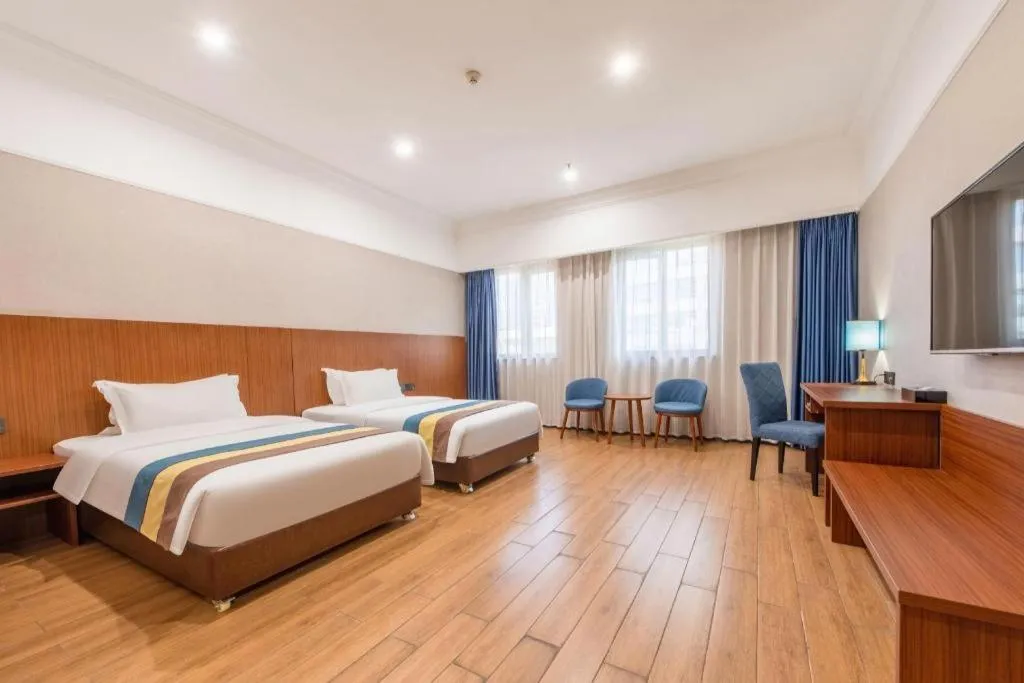 Bed in Carrianna Hotel