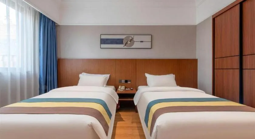 Bed in Carrianna Hotel