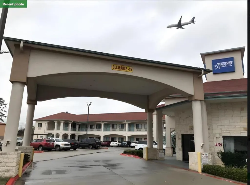 Americas Best Value Inn and Suites IAH Airport North