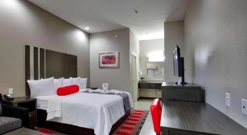 Bed in Americas Best Value Inn and Suites IAH Airport North