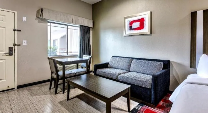 Americas Best Value Inn and Suites IAH Airport North