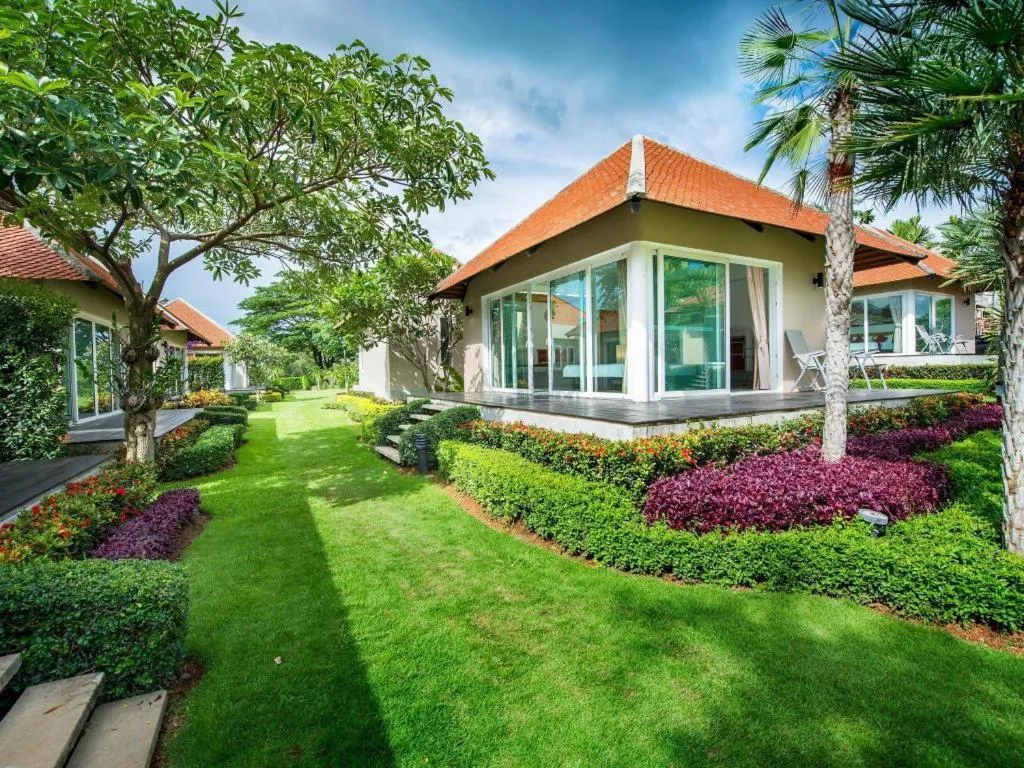 Lucerne Villa Resort