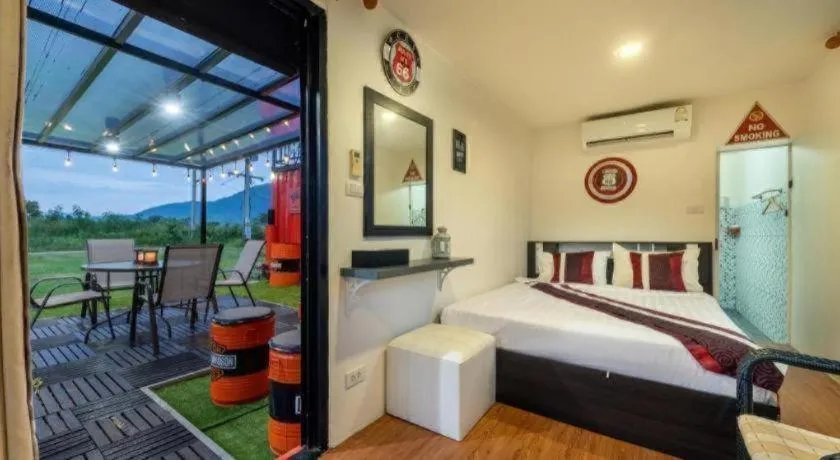 Bed in Lucerne Villa Resort