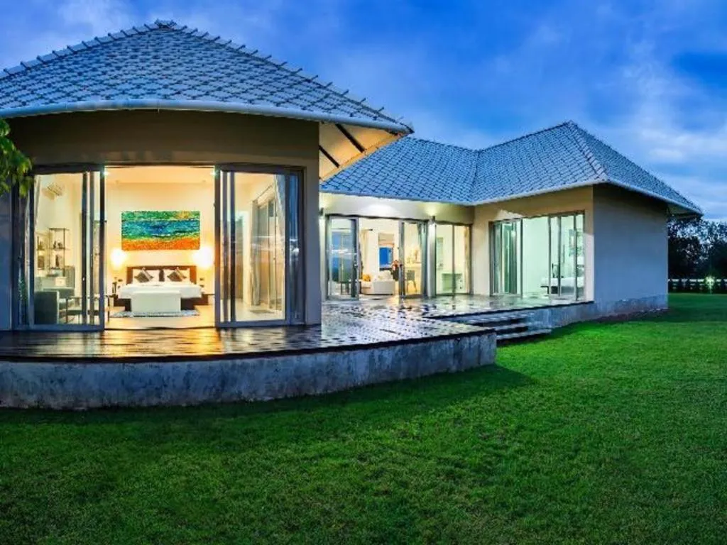 Lucerne Villa Resort