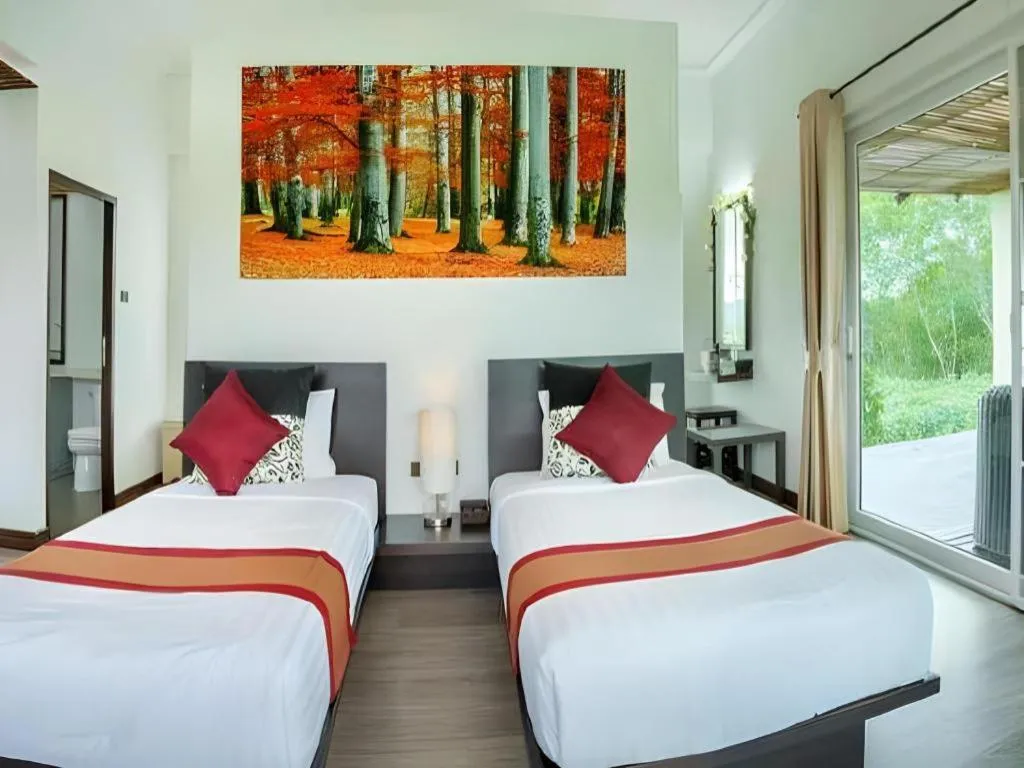 Bed in Lucerne Villa Resort