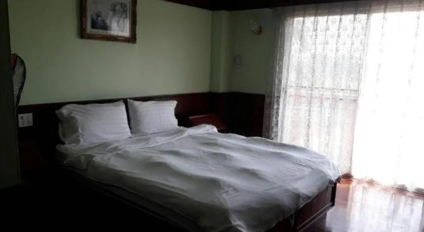 Bed in Rawanda Resort Hotel