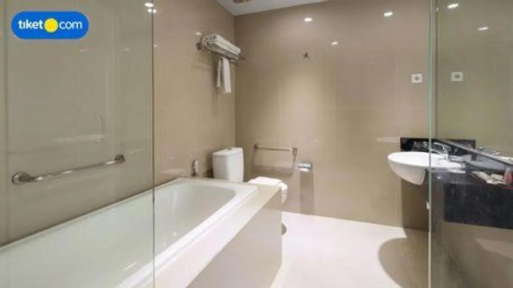 G Suites Hotel By AMITHYA