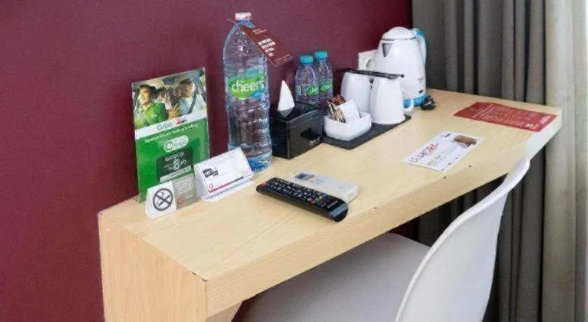 G Suites Hotel By AMITHYA