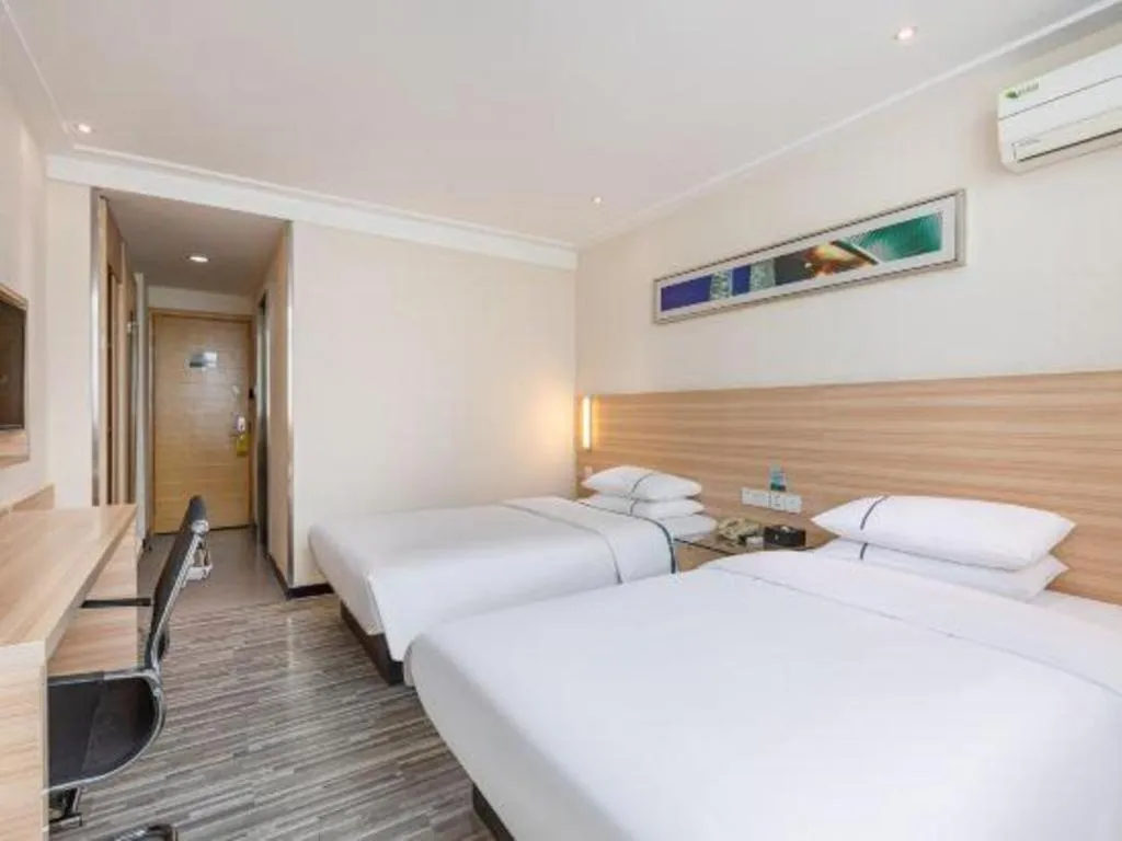 Bed in City Comfort Inn Xiangyang Railway Station