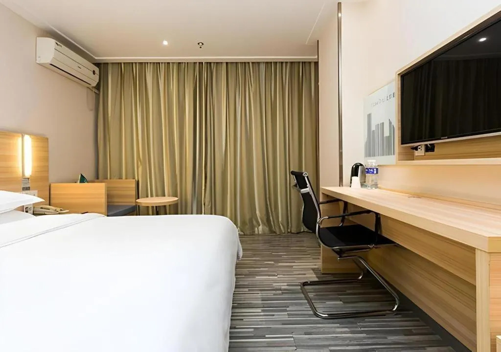 Bed in City Comfort Inn Xiangyang Railway Station