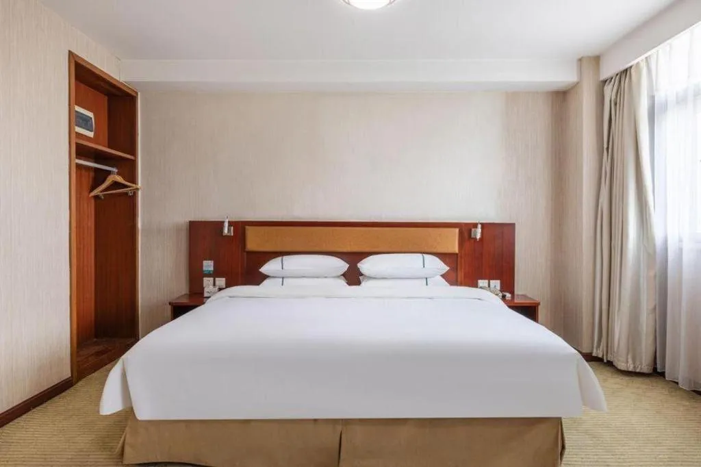 Bed in City Comfort Inn Xiangyang Railway Station