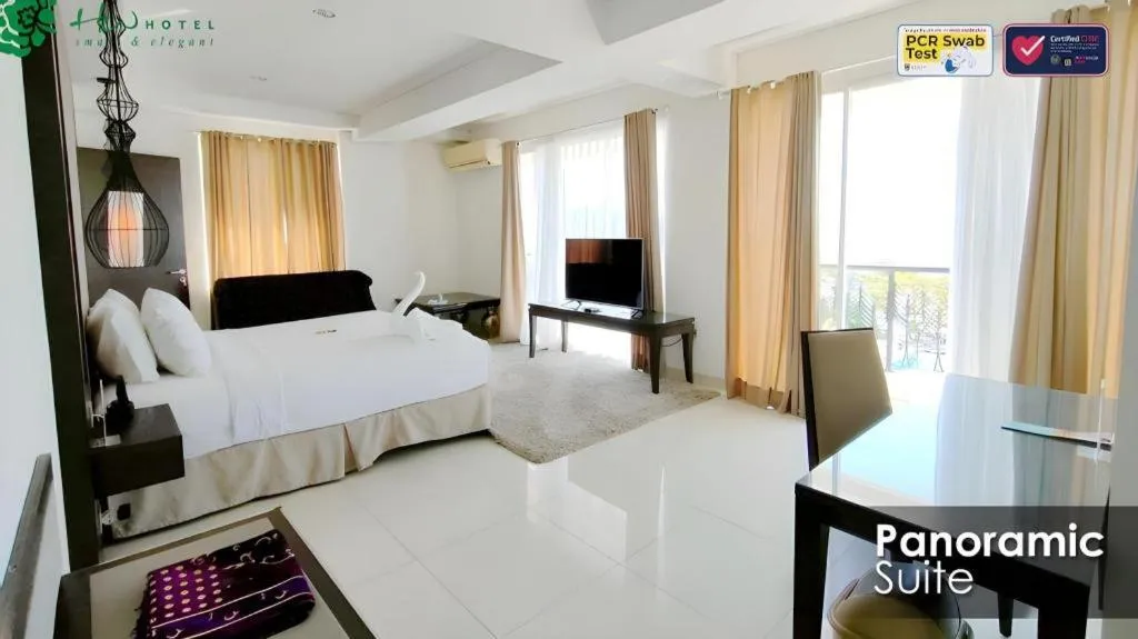 Bed in HW Hotel Padang