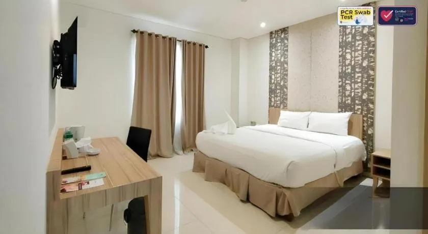 Bed in HW Hotel Padang