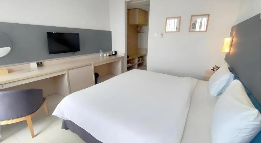 Bed in eL Hotel Kartika Wijaya Batu