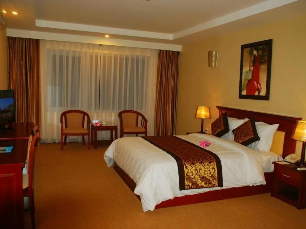 Bed in Tan Binh Hotel