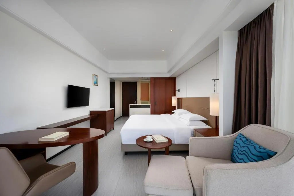 Bed in Grand Soluxe Hotel and Resort Sanya