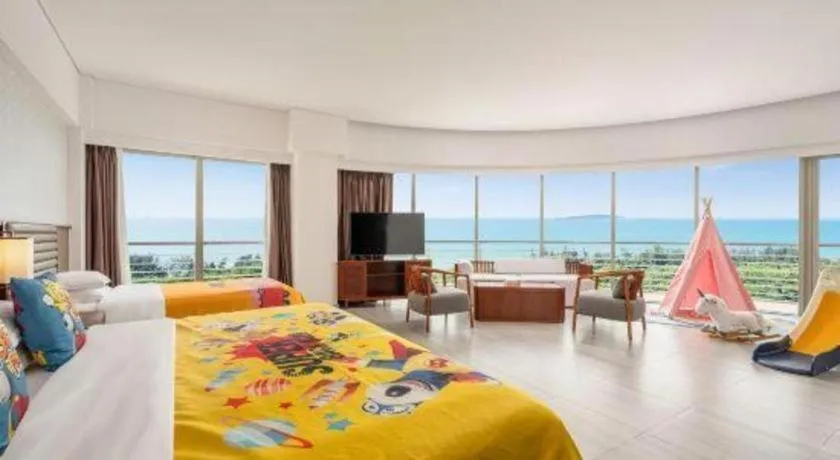 Bed in Grand Soluxe Hotel and Resort Sanya