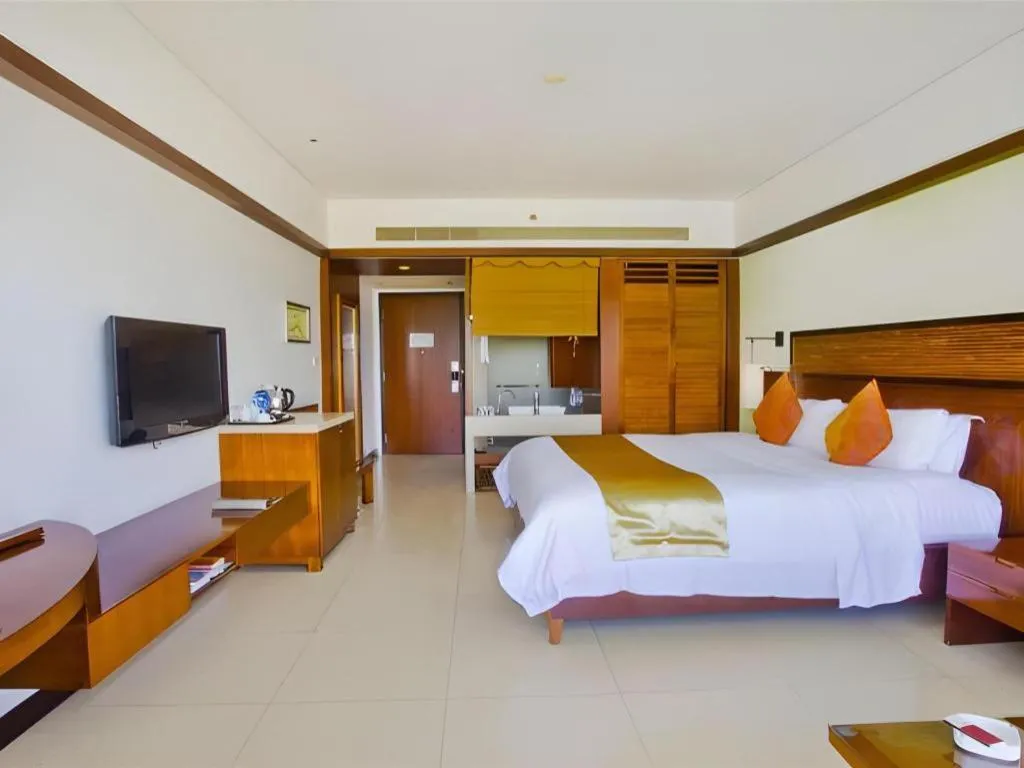 Bed in Grand Soluxe Hotel and Resort Sanya