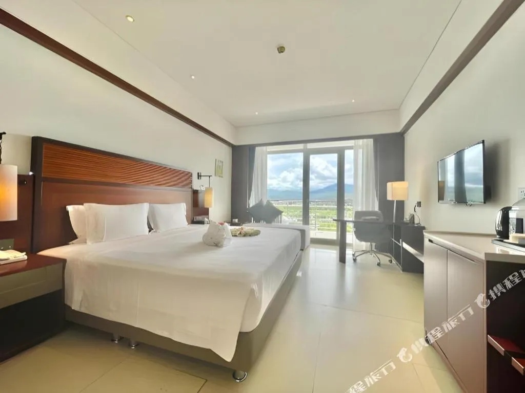Bed in Grand Soluxe Hotel and Resort Sanya