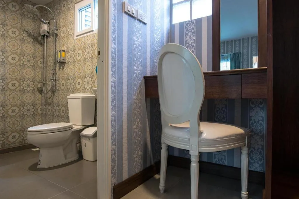 Sunday J Resort & Restaurant