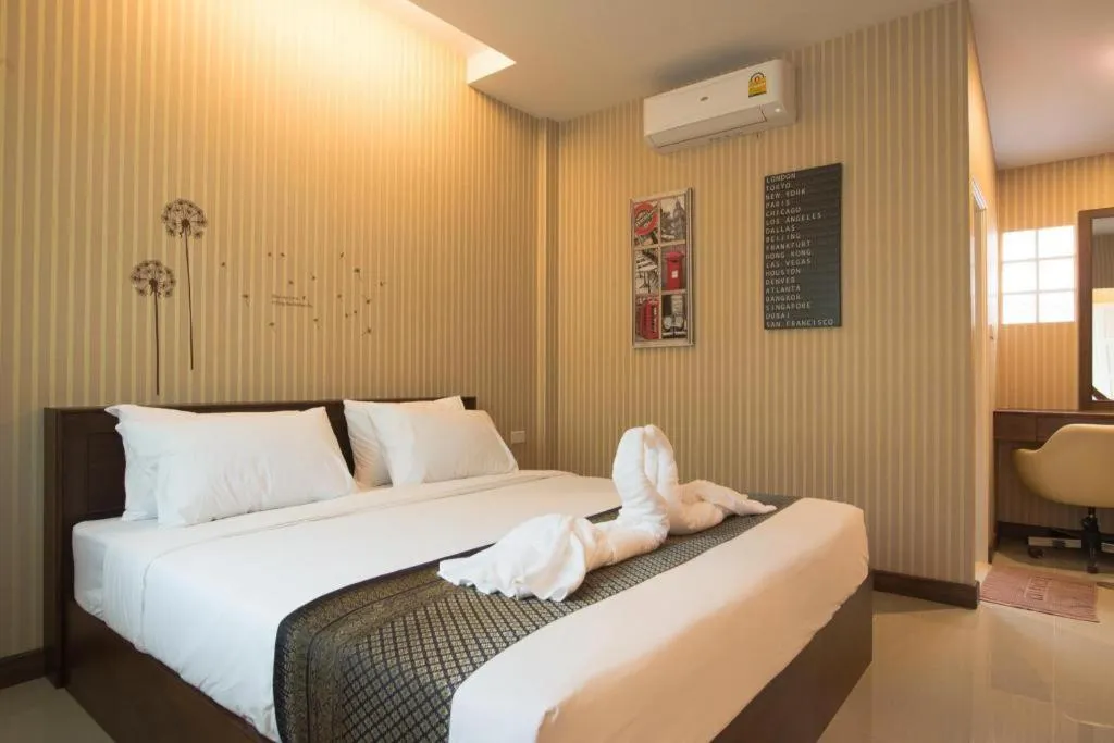 Bed in Sunday J Resort & Restaurant