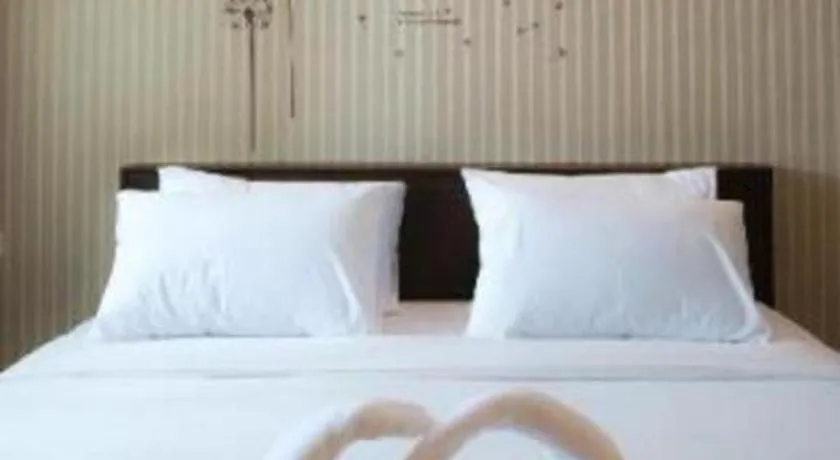 Bed in Sunday J Resort & Restaurant