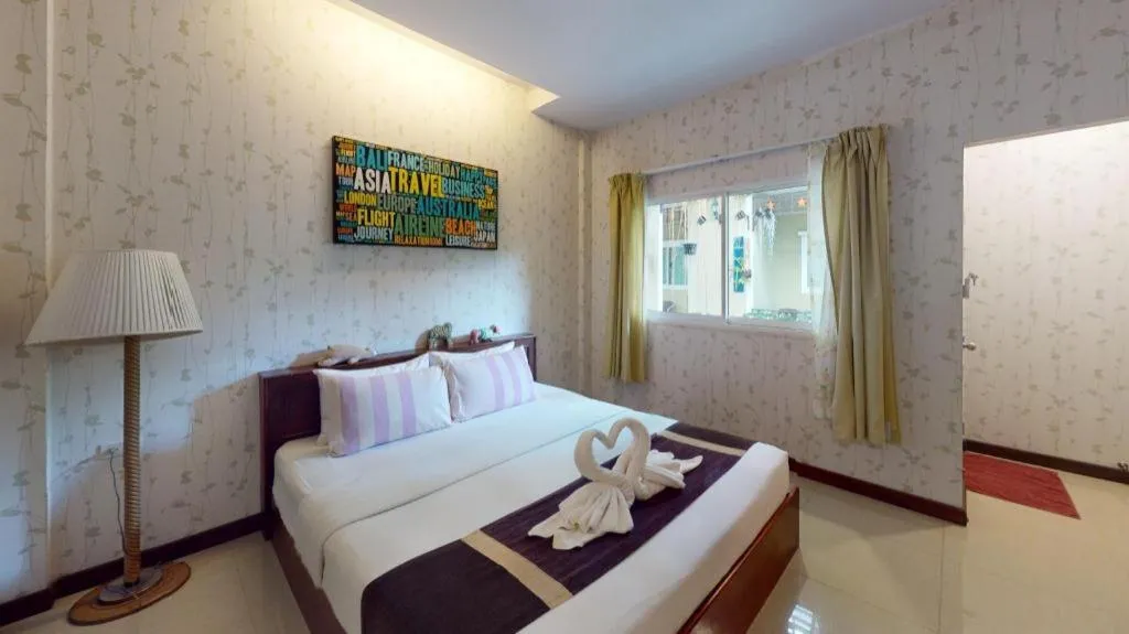 Bed in Sunday J Resort & Restaurant