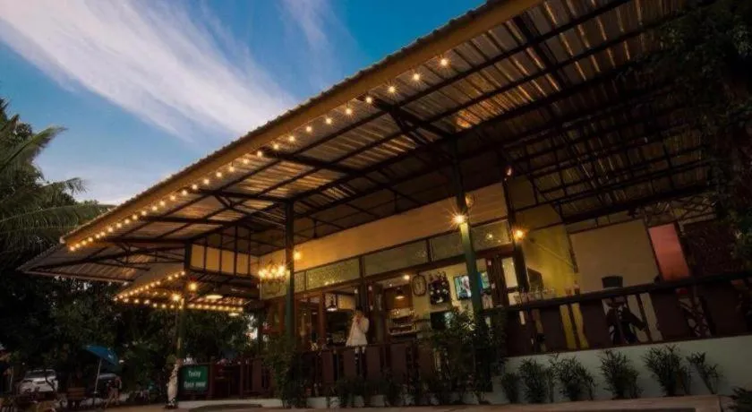 Sunday J Resort & Restaurant