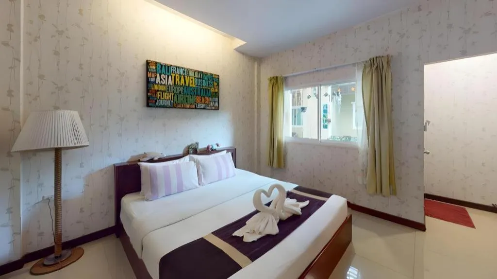 Bed in Sunday J Resort & Restaurant