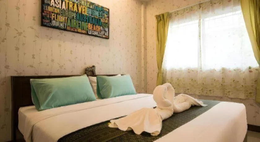 Bed in Sunday J Resort & Restaurant