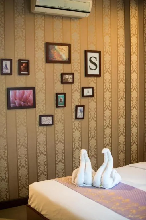 Bed in Sunday J Resort & Restaurant