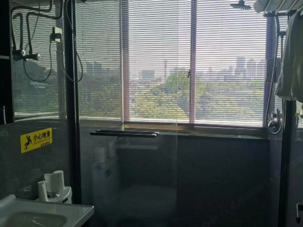 Yiwu Bairui Grand Hotel