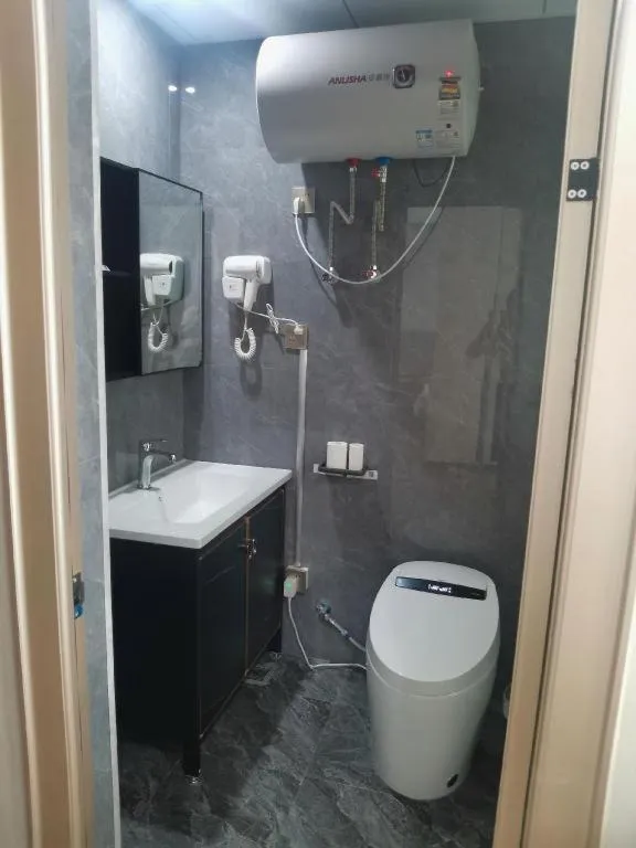 Yiwu Bairui Grand Hotel