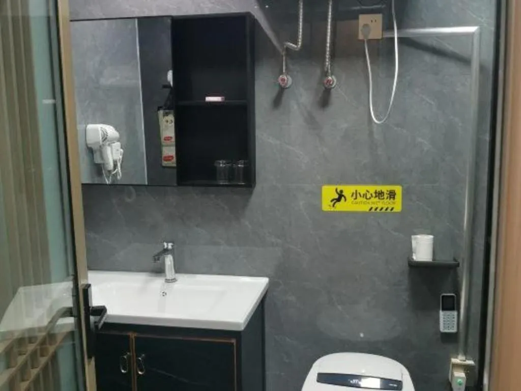 Yiwu Bairui Grand Hotel