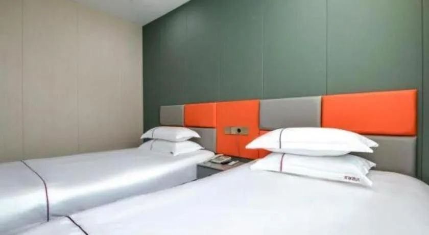 Bed in Yiwu Bairui Grand Hotel