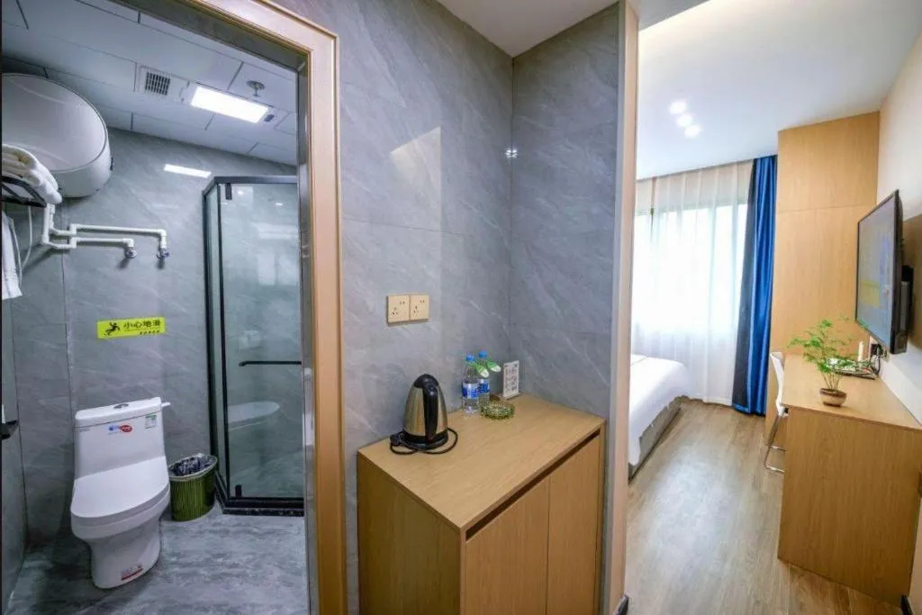 Yiwu Bairui Grand Hotel