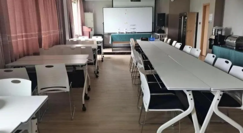 Yiwu Bairui Grand Hotel