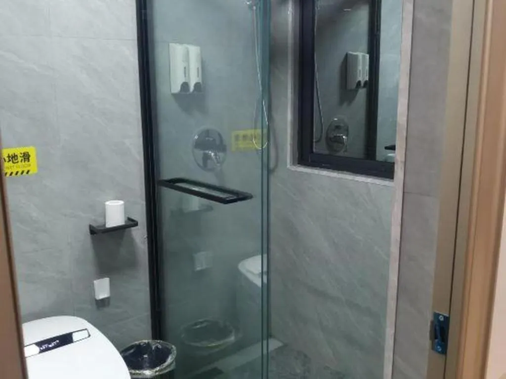 Yiwu Bairui Grand Hotel