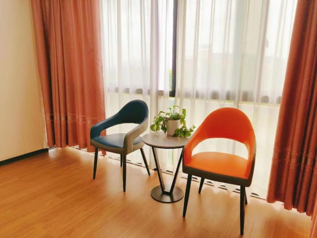 Yiwu Bairui Grand Hotel