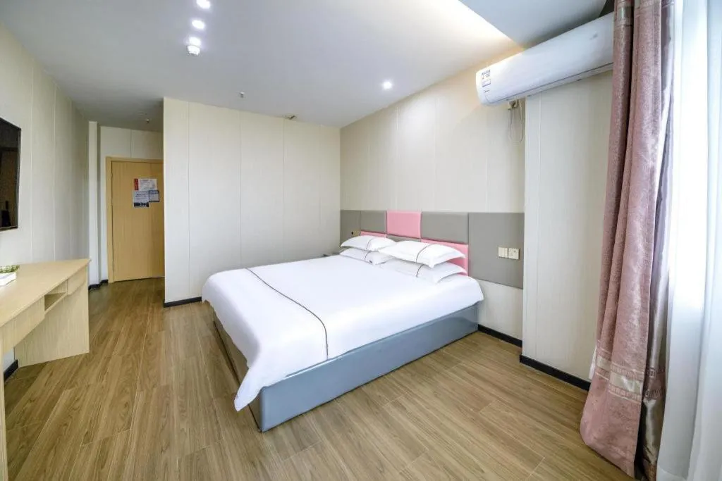 Bed in Yiwu Bairui Grand Hotel