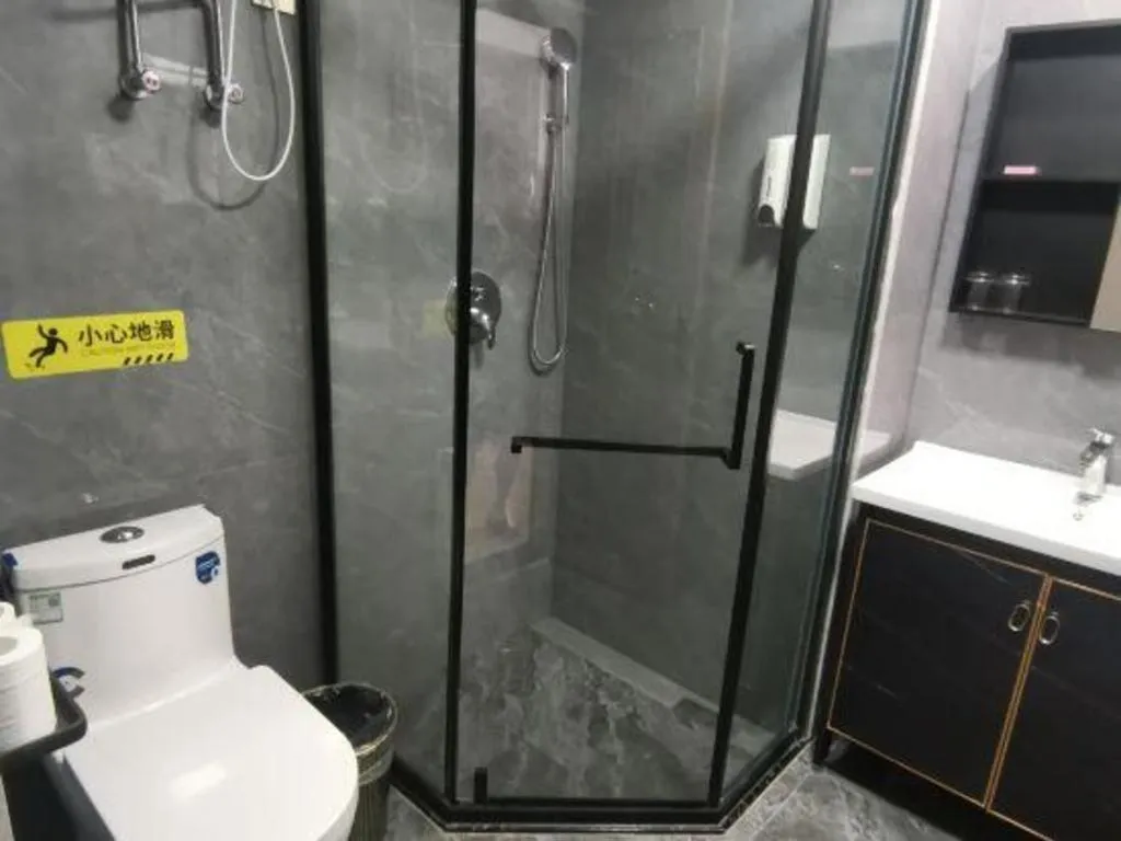 Yiwu Bairui Grand Hotel