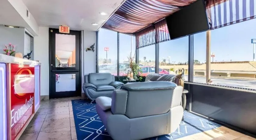 Econo Lodge Inn & Suites Macon North