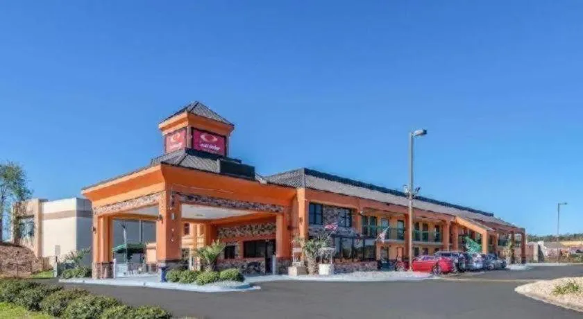 Econo Lodge Inn & Suites Macon North