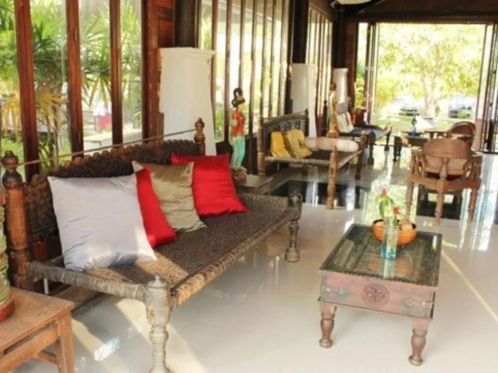 Chivaree Hotel and Resort