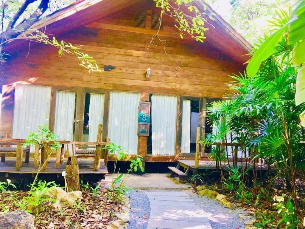 Chivaree Hotel and Resort