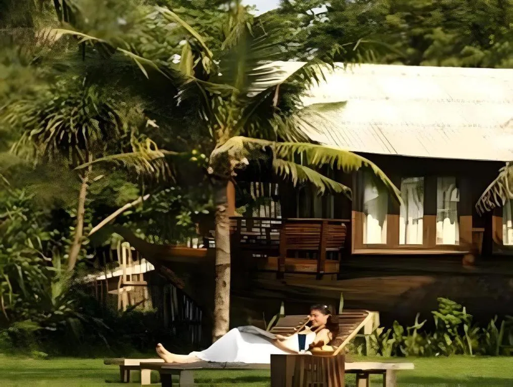 Chivaree Hotel and Resort