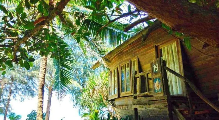 Chivaree Hotel and Resort