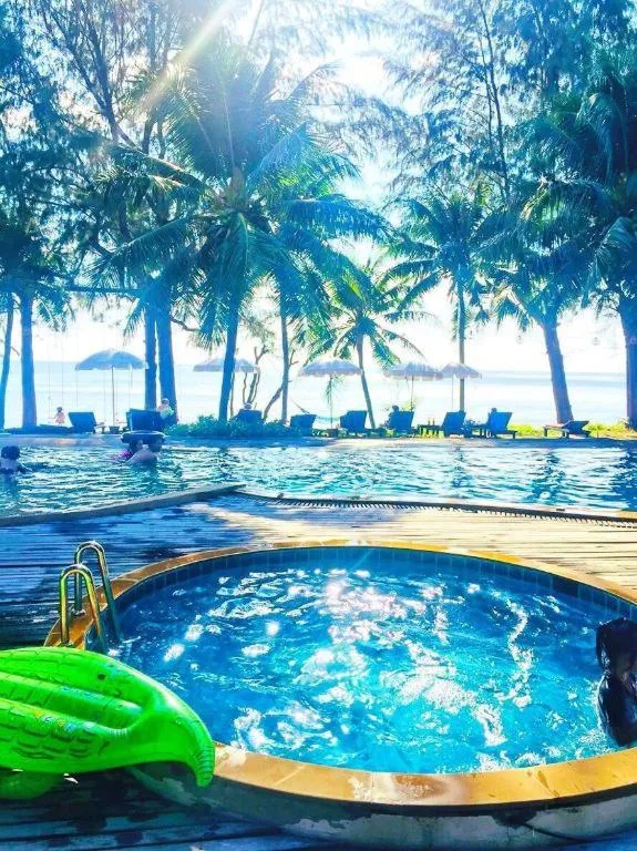 Chivaree Hotel and Resort