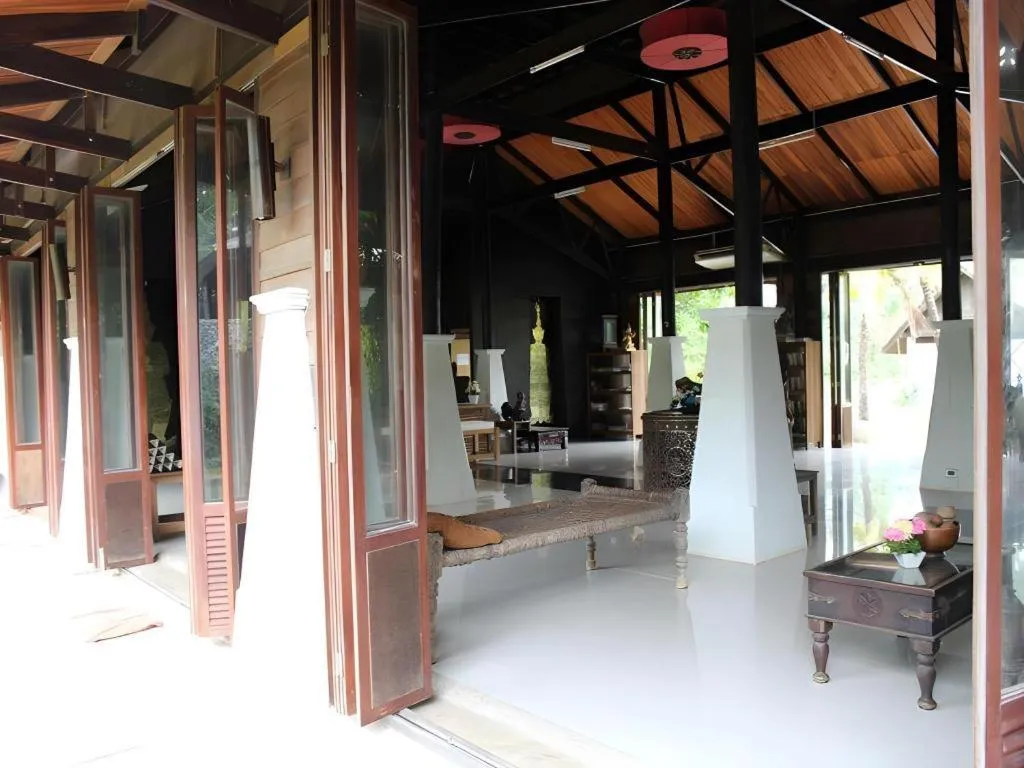 Chivaree Hotel and Resort